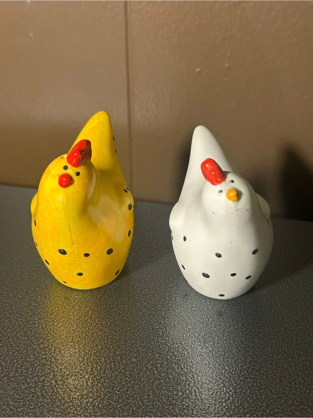 Decorative Polka Dot Ceramic Chicken Hen Salt and Pepper Shakers- Yellow & White